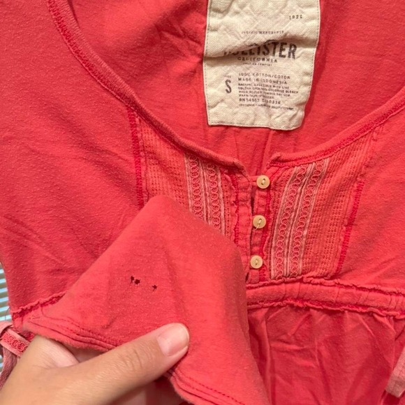 Hollister Babydoll Top. - Picture 2 of 8